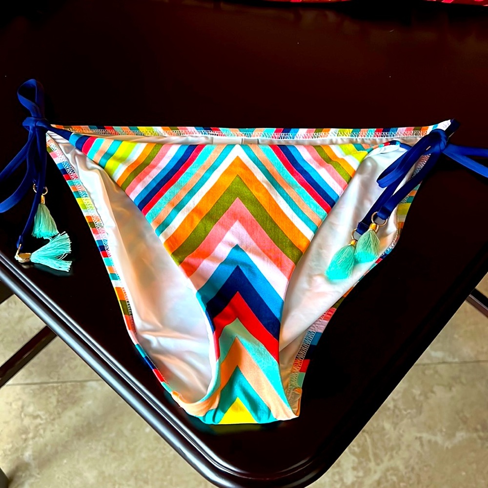 Trina Turk bikini bottoms 👙